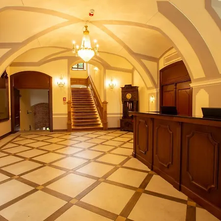 Palac Lubiechowa-jelenia Gora- Riesengebirge Bed & Breakfast