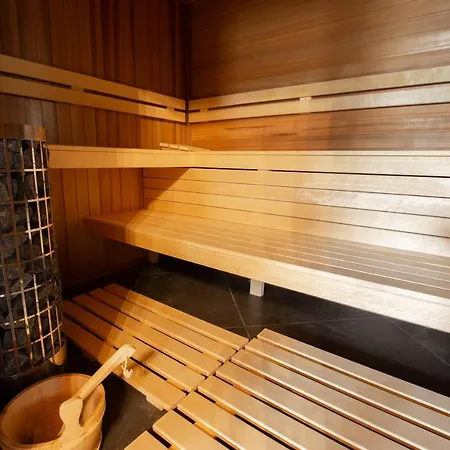 Nocleg ze śniadaniem Pałac Lubiechowa-jelenia Góra- Riesengebirge Lubiechowa