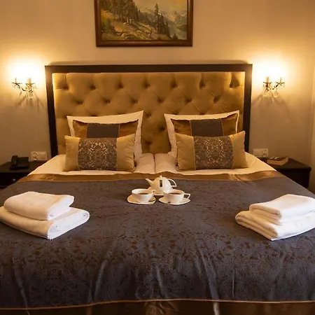 Pałac Lubiechowa-jelenia Góra- Riesengebirge Nocleg ze śniadaniem 3*