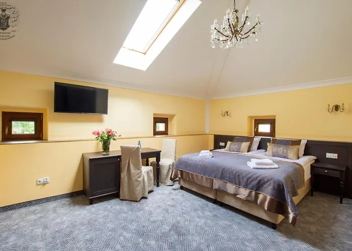 Palac Lubiechowa-jelenia Gora- Riesengebirge Panzió Lubiechowa